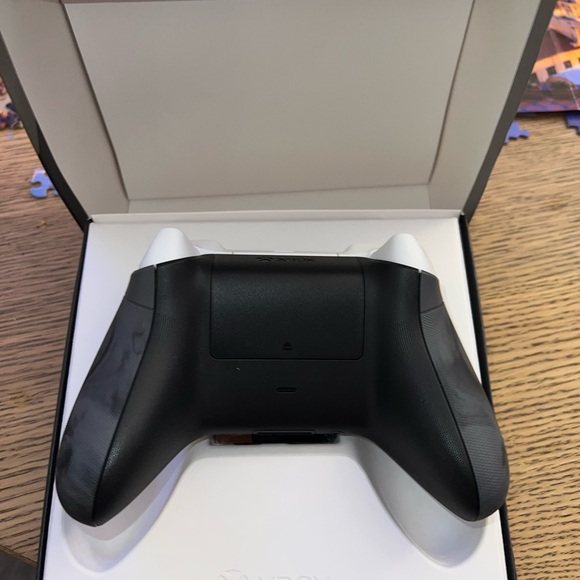 Wireless Controller - Silver - Picture 5 of 7